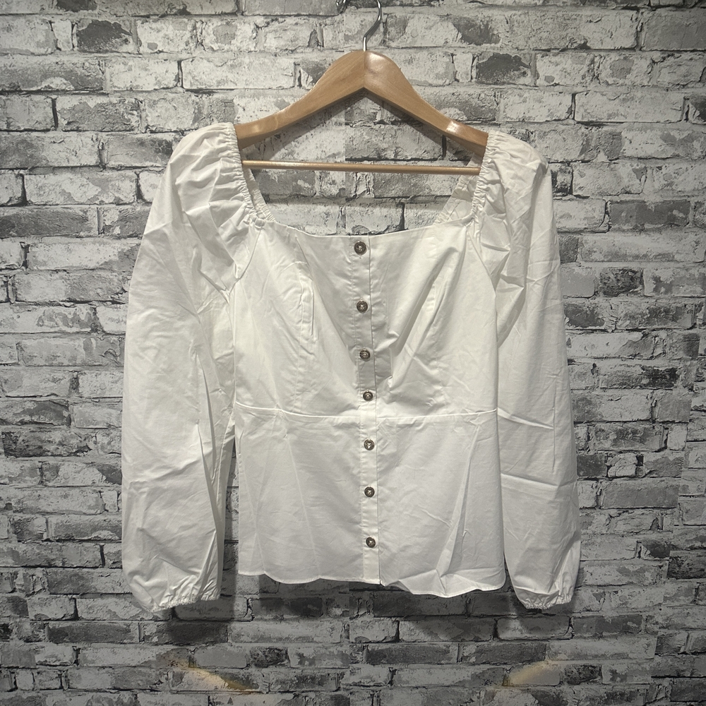 EUC Halston Women's Elegant White Button-Up Top Size Small